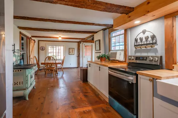 Hollis, NH 03049,118 Broad ST