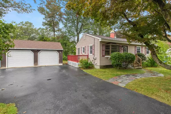22 Henry ST, Salem, NH 03079