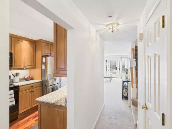 Nashua, NH 03063,28 Bartemus TRL