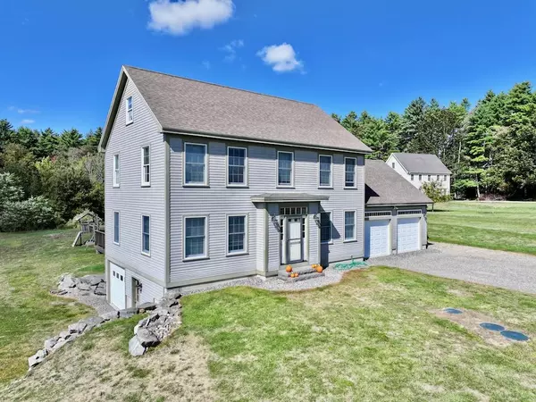 49 Old Mill RD, Lee, NH 03861
