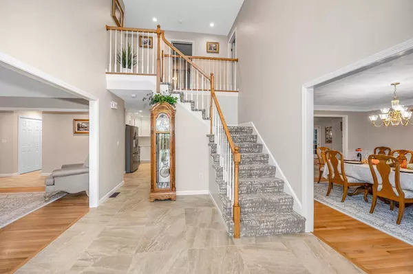 Pelham, NH 03076,7 Lyons WAY