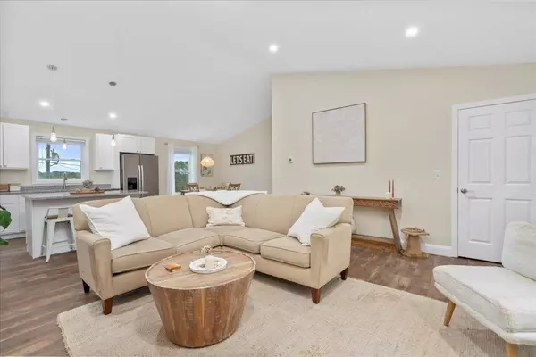 Franklin, NH 03235,182 Summit ST