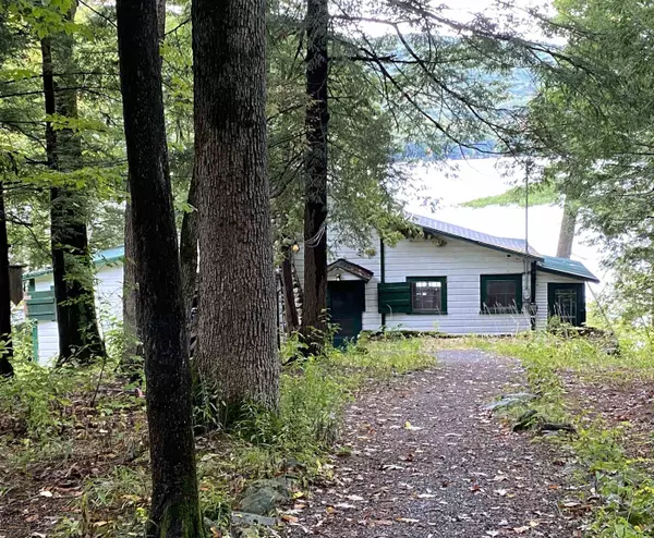 53 Lakeview DR, Leicester, VT 05733