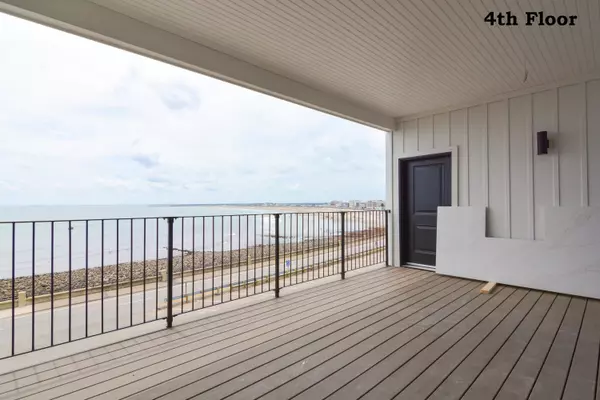 Hampton, NH 03842,465 Ocean BLVD #202