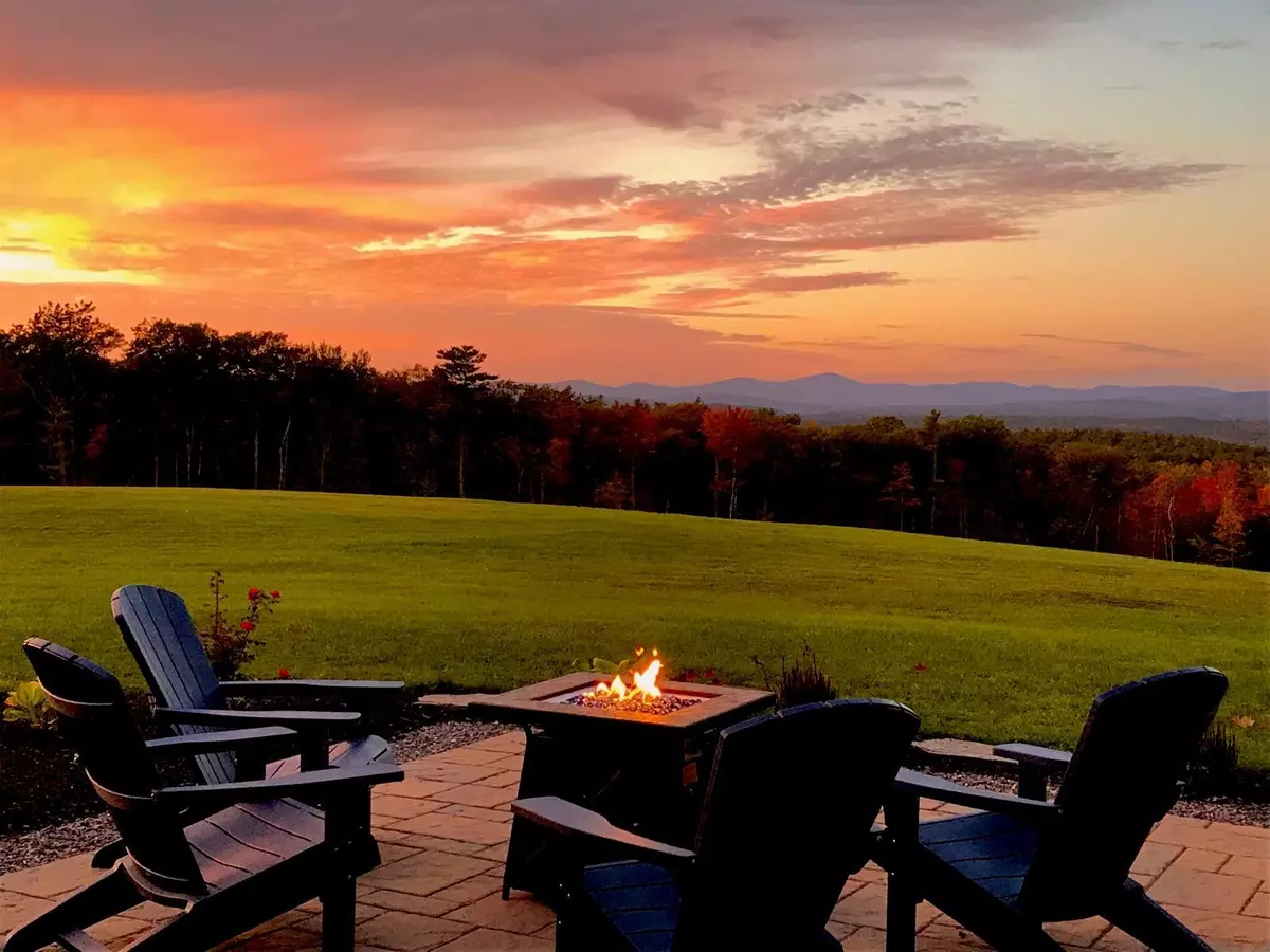 Barnstead, NH 03218,152 Evans RD