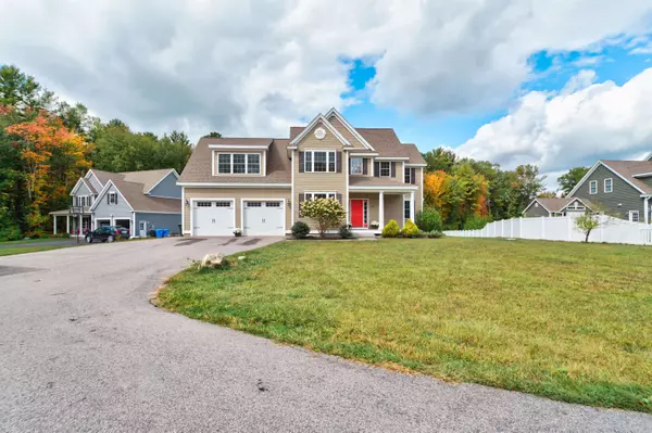 24 Griffin RD, Londonderry, NH 03053