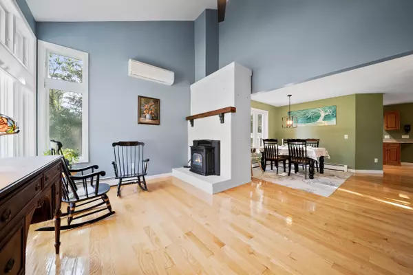 Milford, NH 03055,131 Homestead CIR