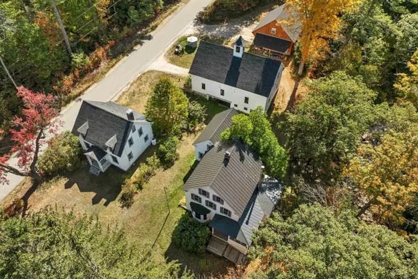 Tamworth, NH 03883,829 Bearcamp HWY