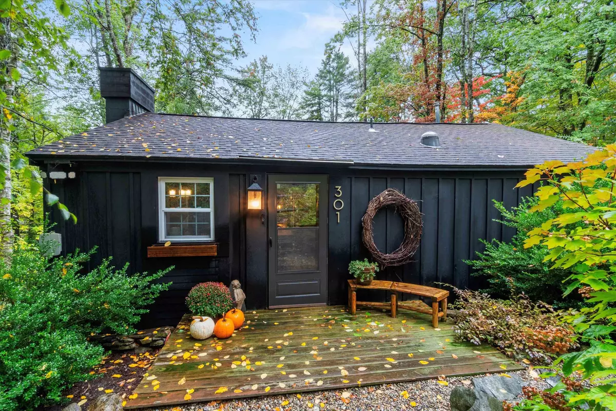 Bennington, NH 03442,301 Greenfield RD