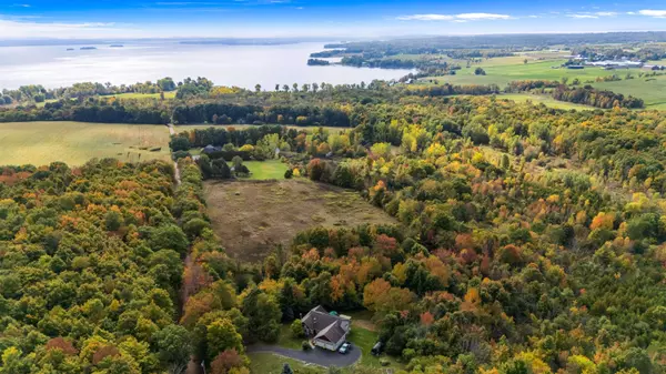 Grand Isle, VT 05458,31 Lovers LN