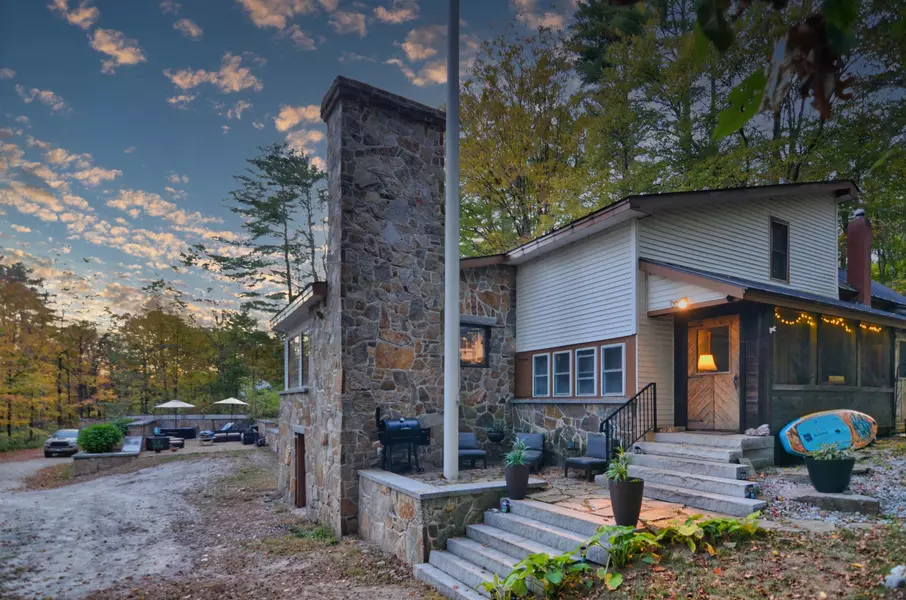 19 Ives RD, Andover, NH 03216