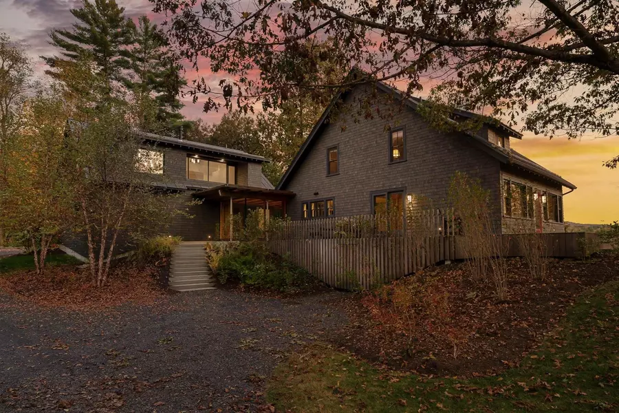 48 Pike ST, Stowe, VT 05672