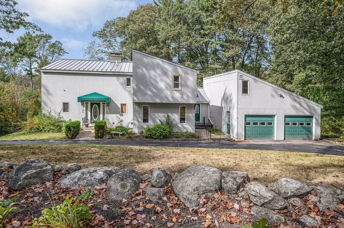 Londonderry, NH 03053,12 Wiley Hill RD
