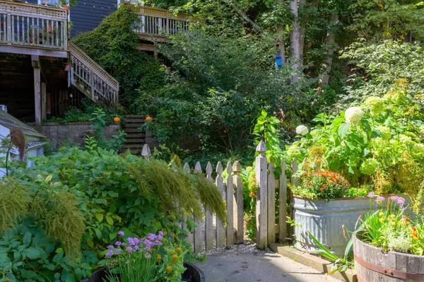 Rockingham, VT 05101,24-28 Rockingham ST