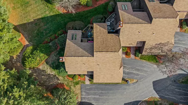 Windham, NH 03087,64 Stacey CIR