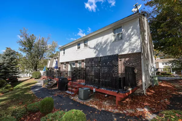 Milford, NH 03055,20 Riversedge DR