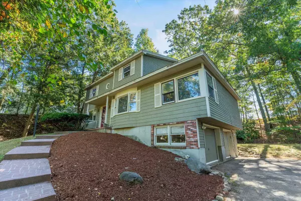 7 Fairhaven RD, Nashua, NH 03060