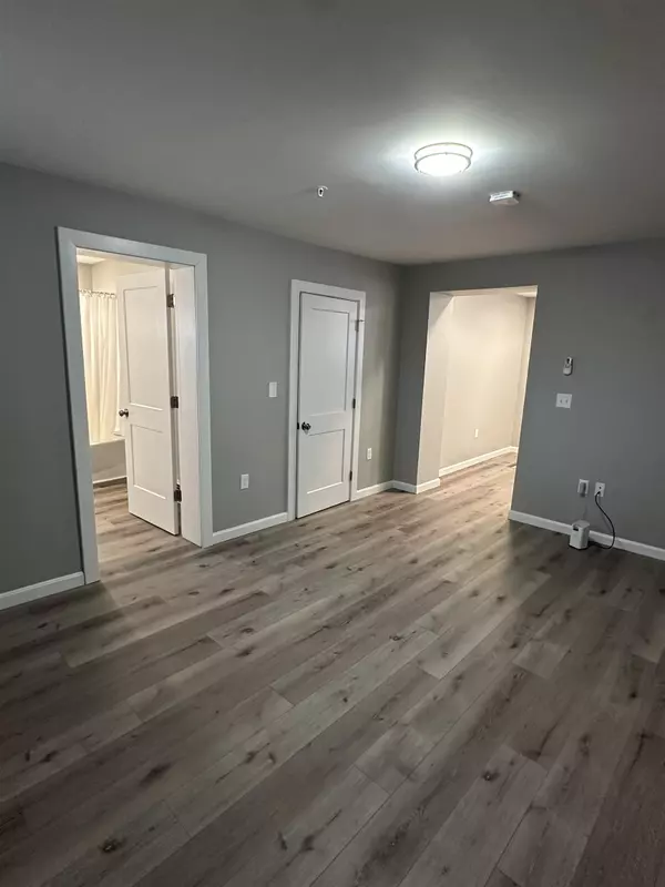 Portsmouth, NH 03801,24 Monarch WAY #107