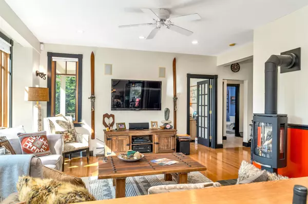 Conway, NH 03818,177 Holly Ridge LN