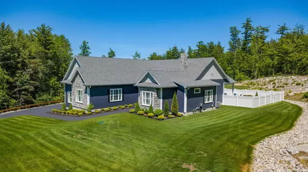 1108 Witchtrot RD, Wakefield, NH 03872
