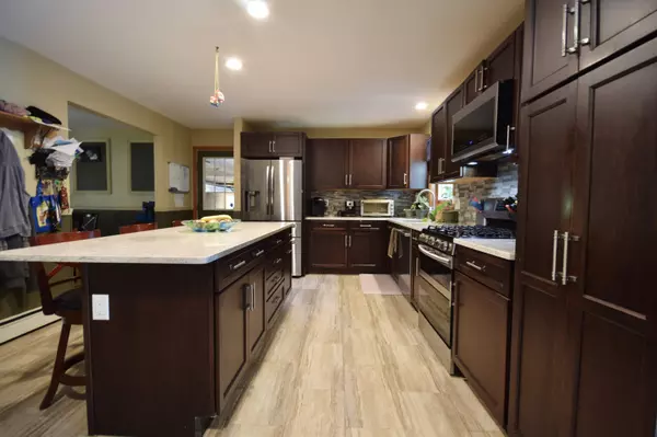 Milton, VT 05468,9 Highland AVE