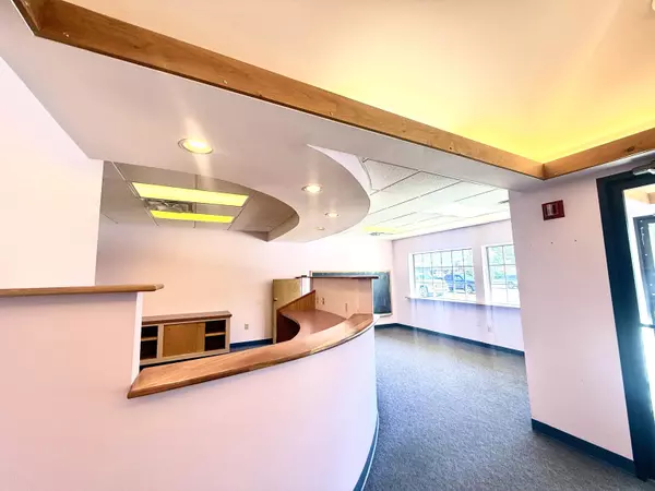 18 Lafayette RD #Unit 3, North Hampton, NH 03862