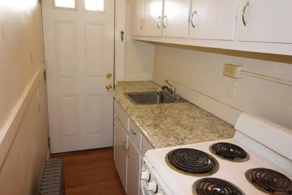 Manchester, NH 01303,174 Concord ST #3