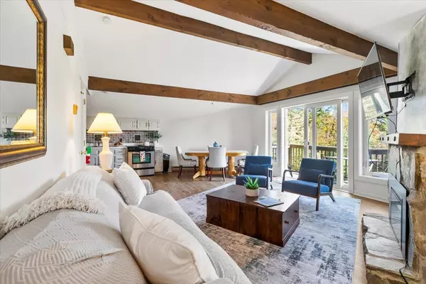 Peru, VT 05152,78 Farm RD #E