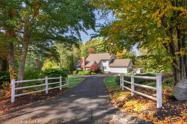 100 Drinkwater RD, Hampton Falls, NH 03844