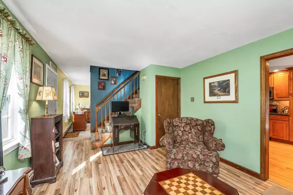 Windham, NH 03087,48 Londonderry RD