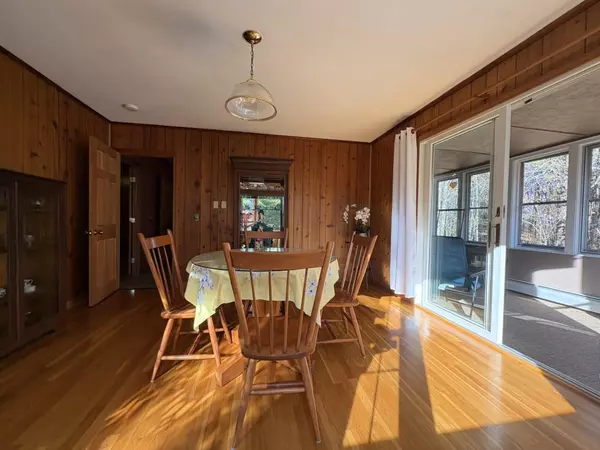 Calais, VT 05648,668 W County RD