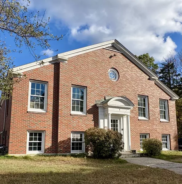 15 Mountain RD #204, Goffstown, NH 03045