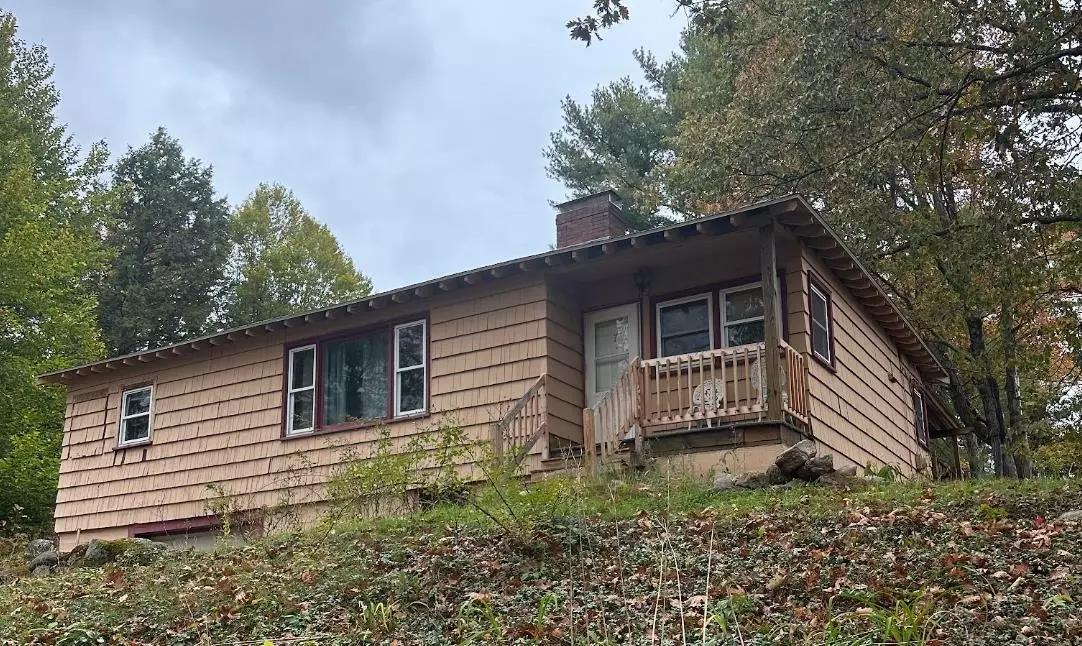 New Ipswich, NH 03071,7 Beechwood RD