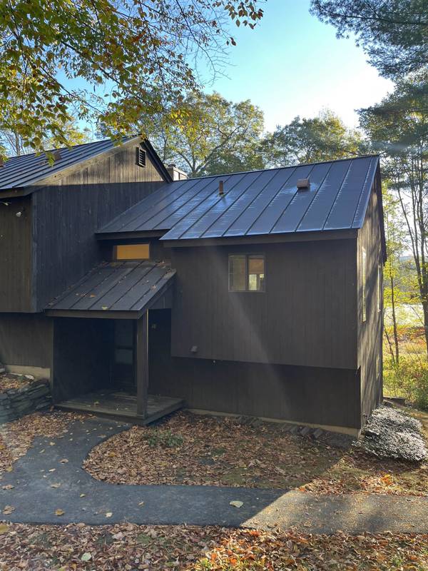 401 Old Quechee RD #9A, Hartford, VT 05059