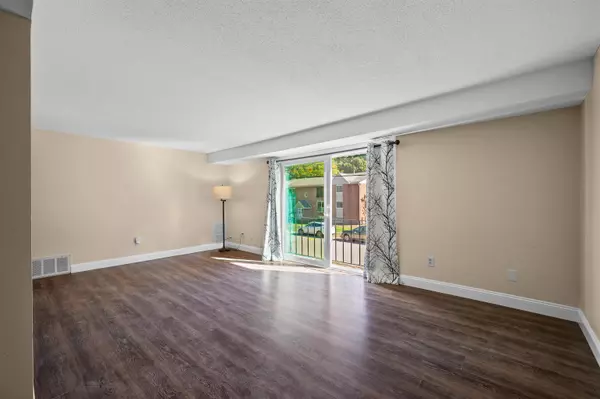 Exeter, NH 03833,4 Brookside DR #6