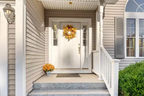 Nashua, NH 03062,10 Sutherland WAY