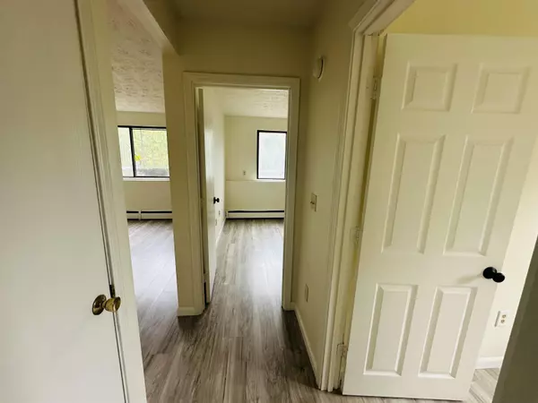 Manchester, NH 03102,35 Log ST #1H