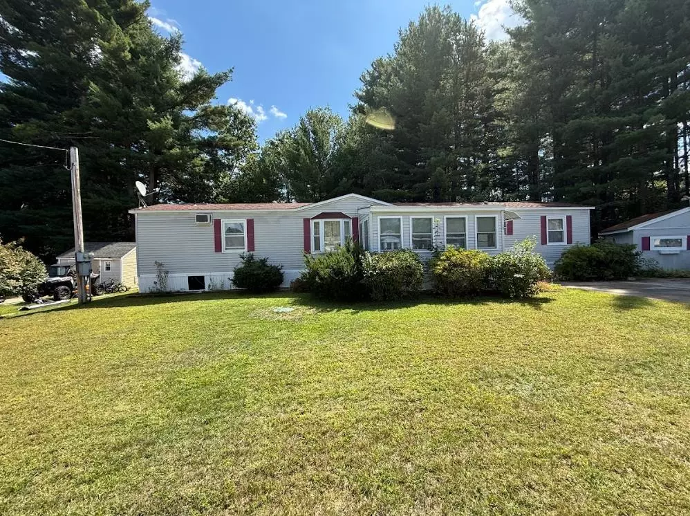 Nashua, NH 03062,20 Martha ST