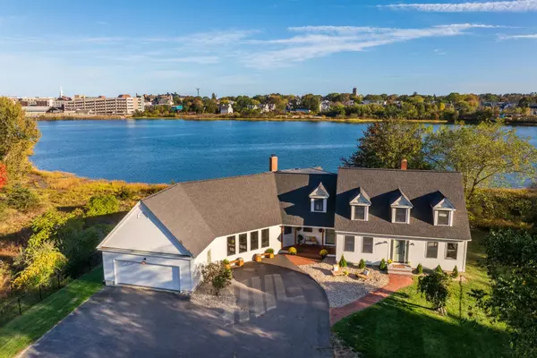12 Ruth ST, Portsmouth, NH 03801