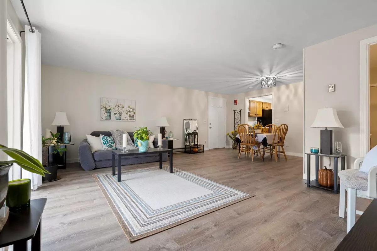 Exeter, NH 03833,39 ernest AVE #202