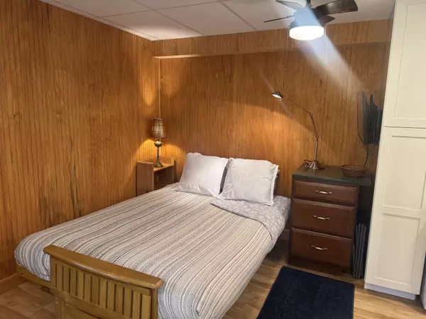 Walpole, NH 03608,529 Valley RD