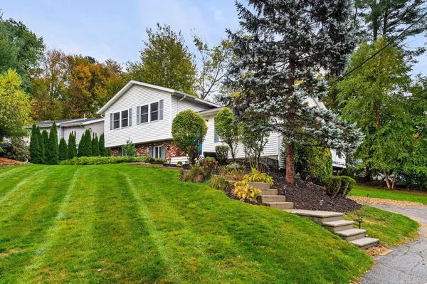 Salem, NH 03079,14 Sherwood CIR