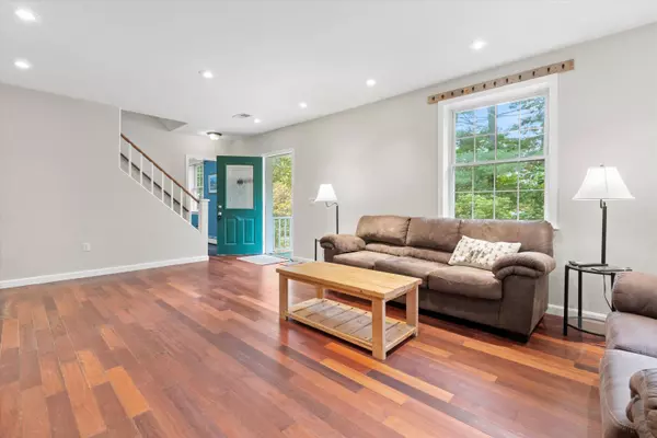 Pittsfield, NH 03263,81 Winant RD