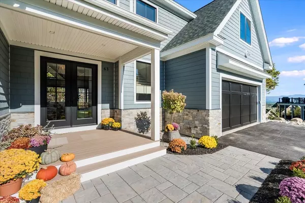 Laconia, NH 03246,63 Commanders Helm