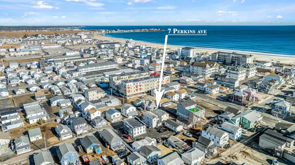 7 Perkins AVE #A, Hampton, NH 03842