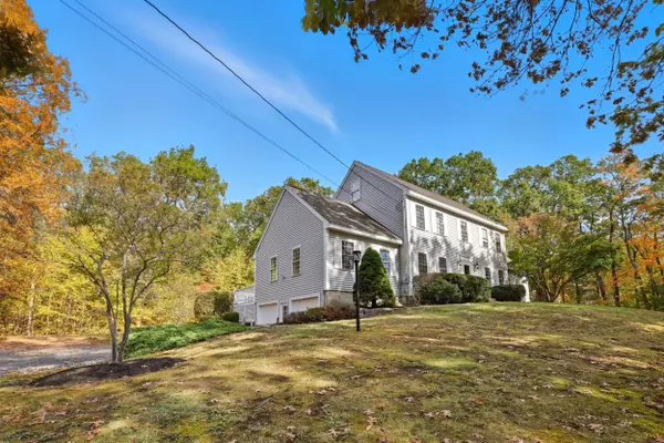 13 Cottonwood RD, Plaistow, NH 03865