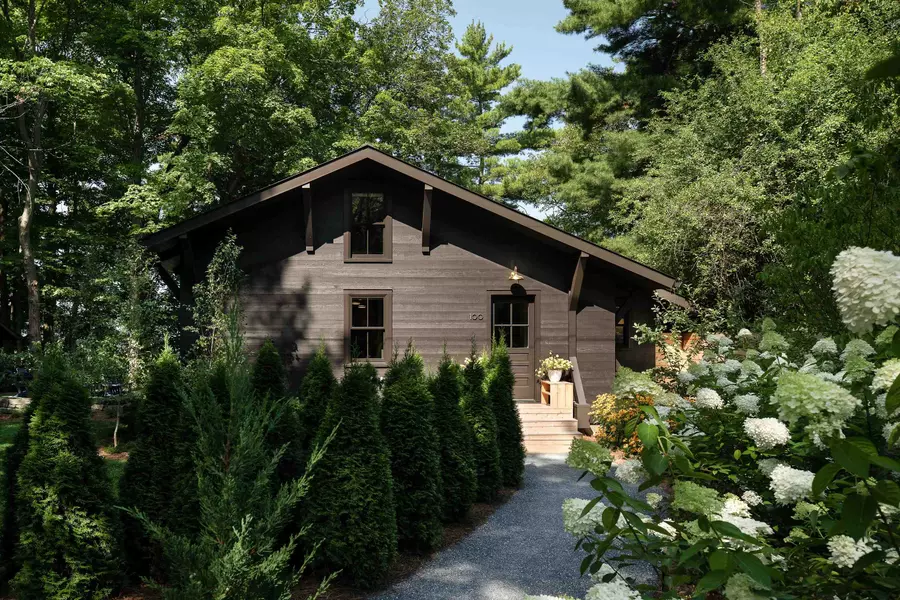 100 Fisher Point RD, Addison, VT 05491