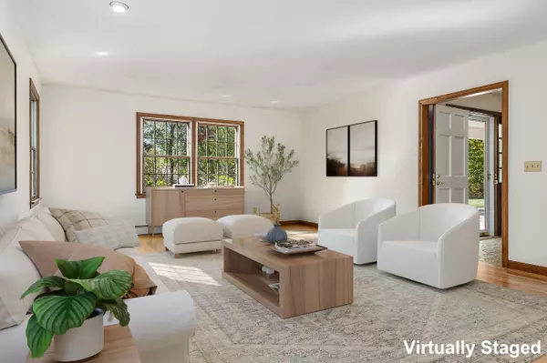 Durham, NH 03824,25 Emerson RD