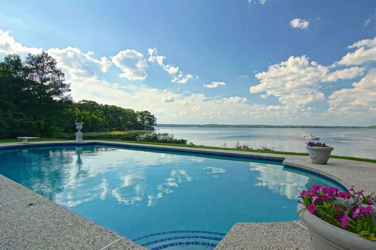 Greenland, NH 03840,28 Osprey CV