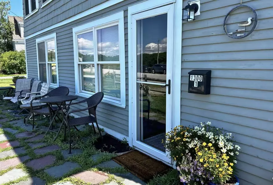 1300 Ocean BLVD #1, Rye, NH 03870